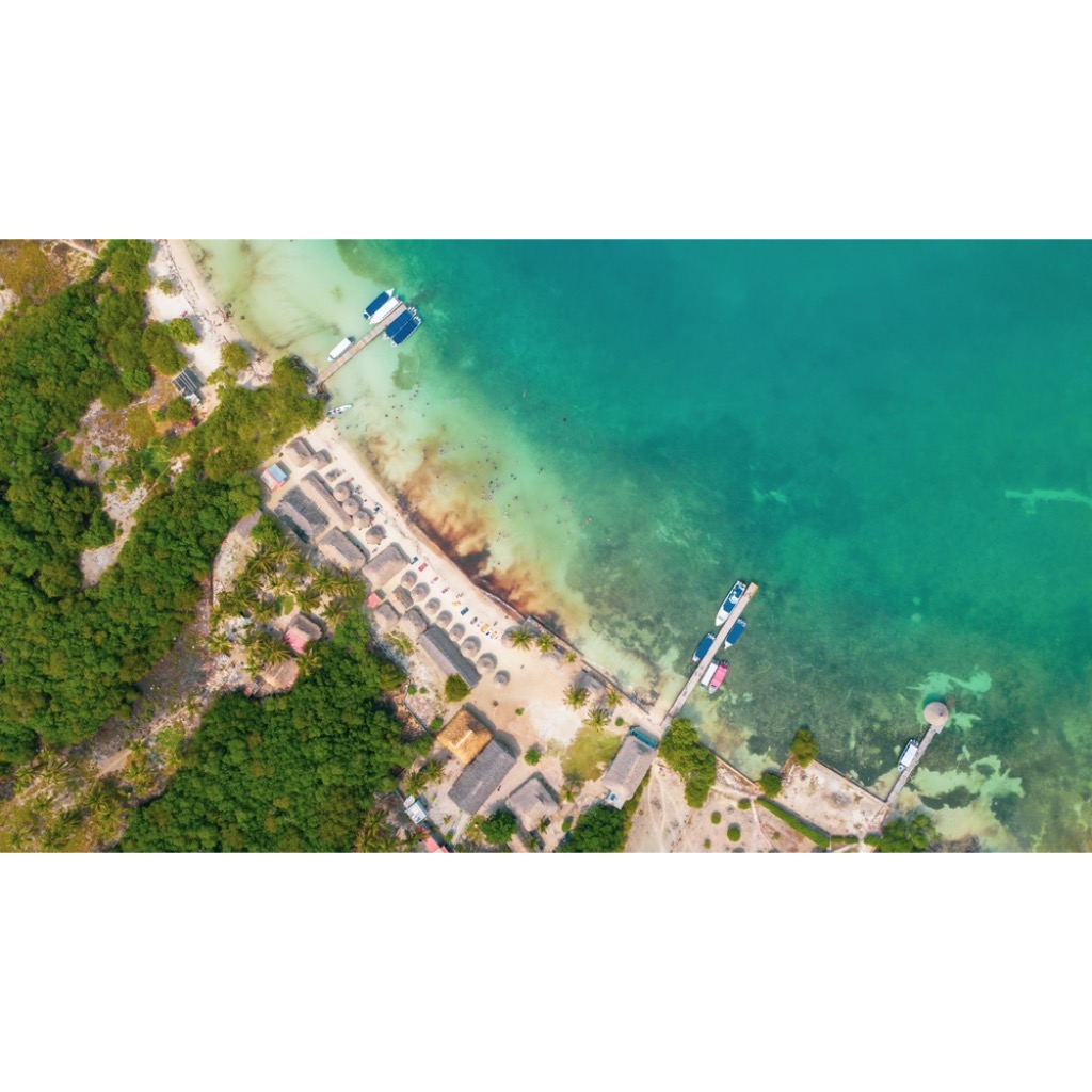 Best Beach Clubs for Couples in Isla Tintipán: A Guide to an Unforgettable Romantic Getaway